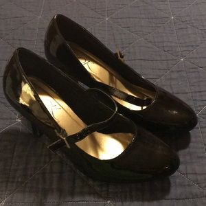 Women’s high heels